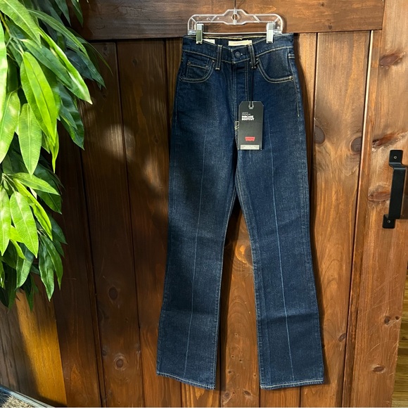 NWT Levi’s High Rise Dark Wash Ribcage Bootcut Jeans - Picture 5 of 9